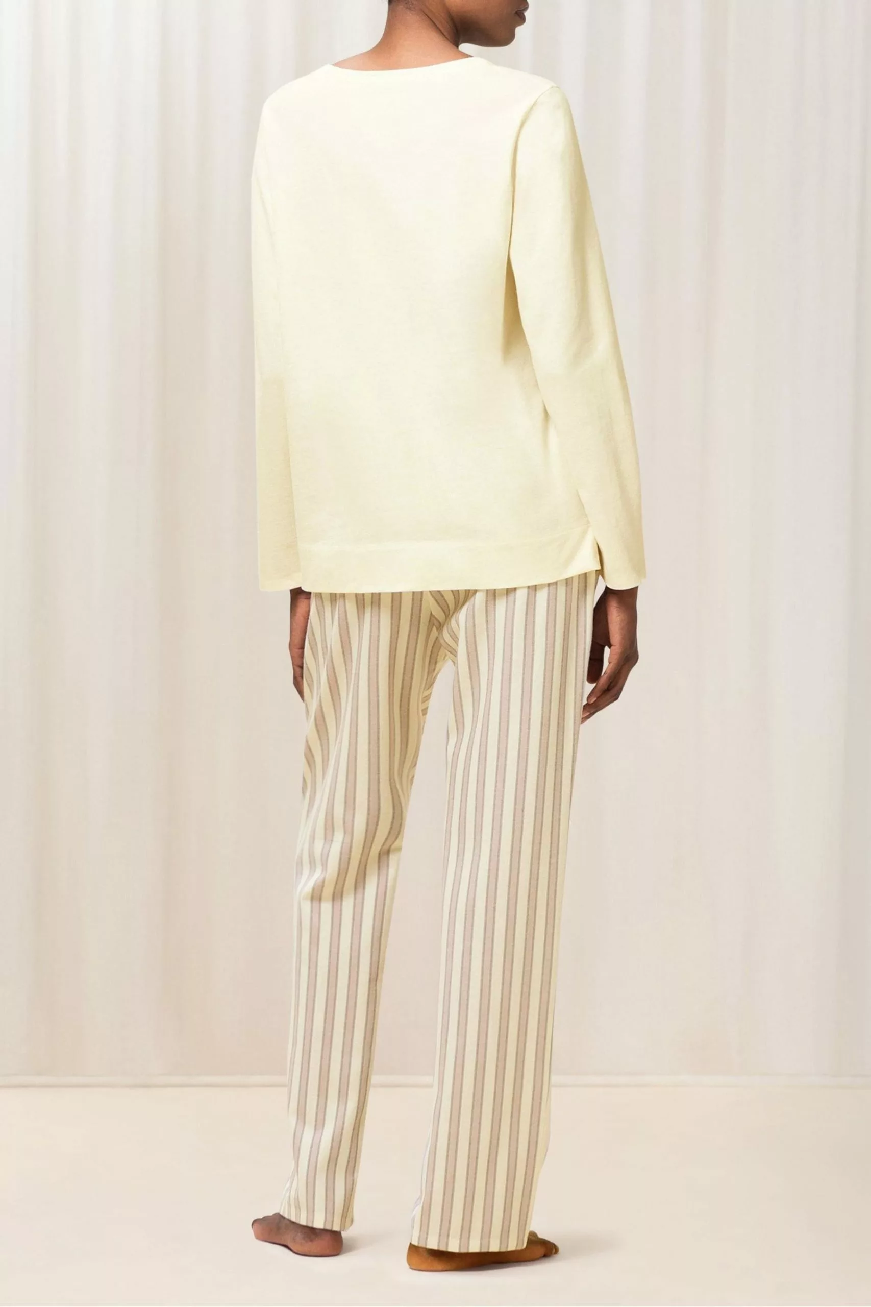 Triumph Cream Character 01 Buttons Pyjama Set 2 Triumph Cream Character 01 Buttons Pyjama Set - Image 2